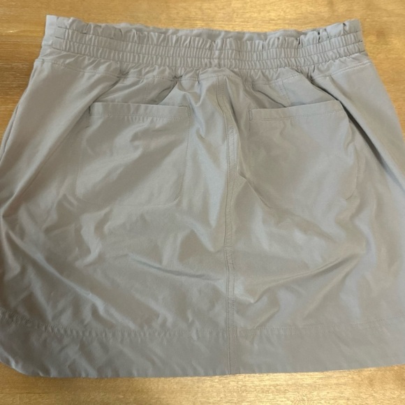 Athleta Women’s Workout Skirt Attached Shorts 8 - Picture 5 of 8